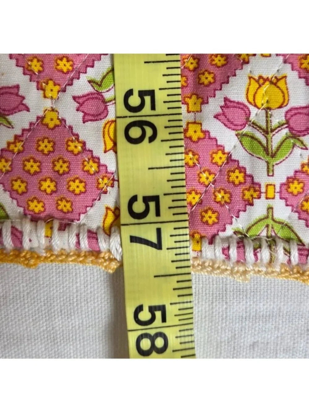 Vtg Hand-Stitched Quilted Nursery Blanket Tulip Pattern Retro Cotton Floral